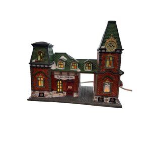Dickens Collectables Victorian Series Porcelain Train Station W/ Box & Light '98